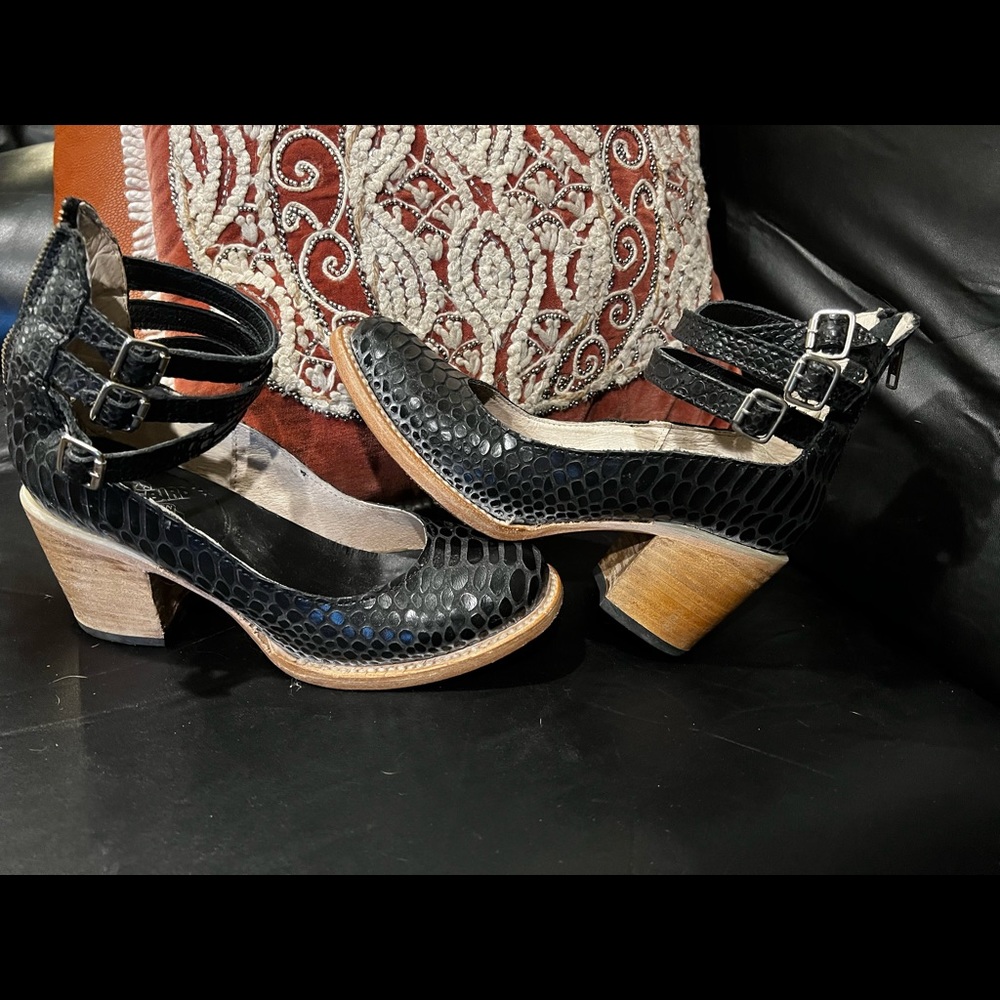 Freebird by Steven size 8